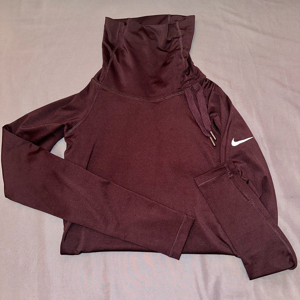 Nike running turtleneck pull-over sweater dri-fit wine burgundy women small